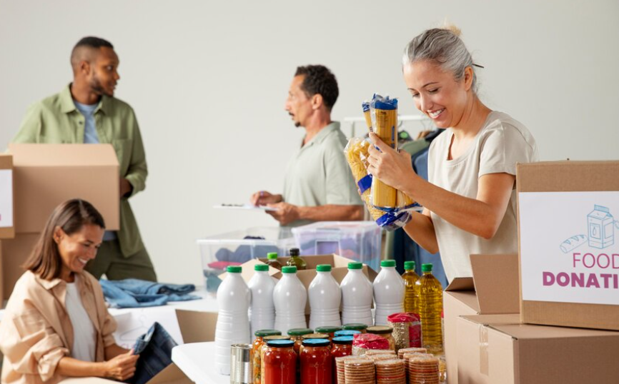 People donating food